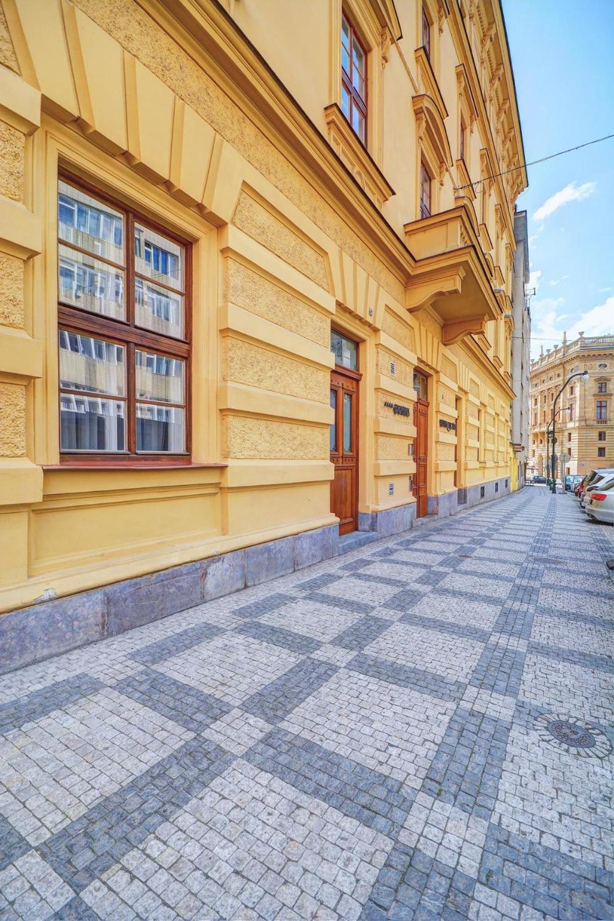 Rezidence Ostrovni Aparthotel Prag Exteriör bild