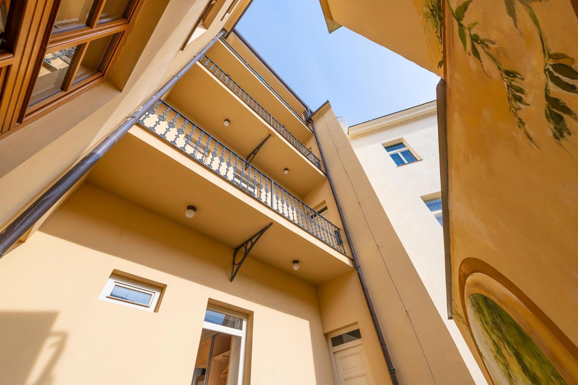 Rezidence Ostrovni Aparthotel Prag Exteriör bild