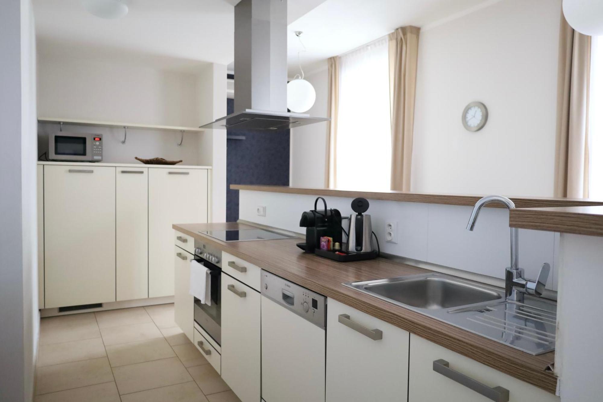 Rezidence Ostrovni Aparthotel Prag Exteriör bild