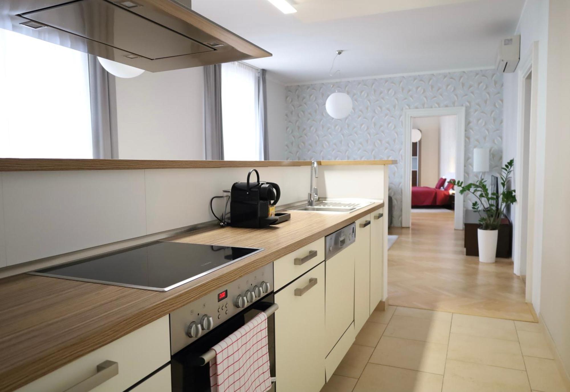 Rezidence Ostrovni Aparthotel Prag Exteriör bild