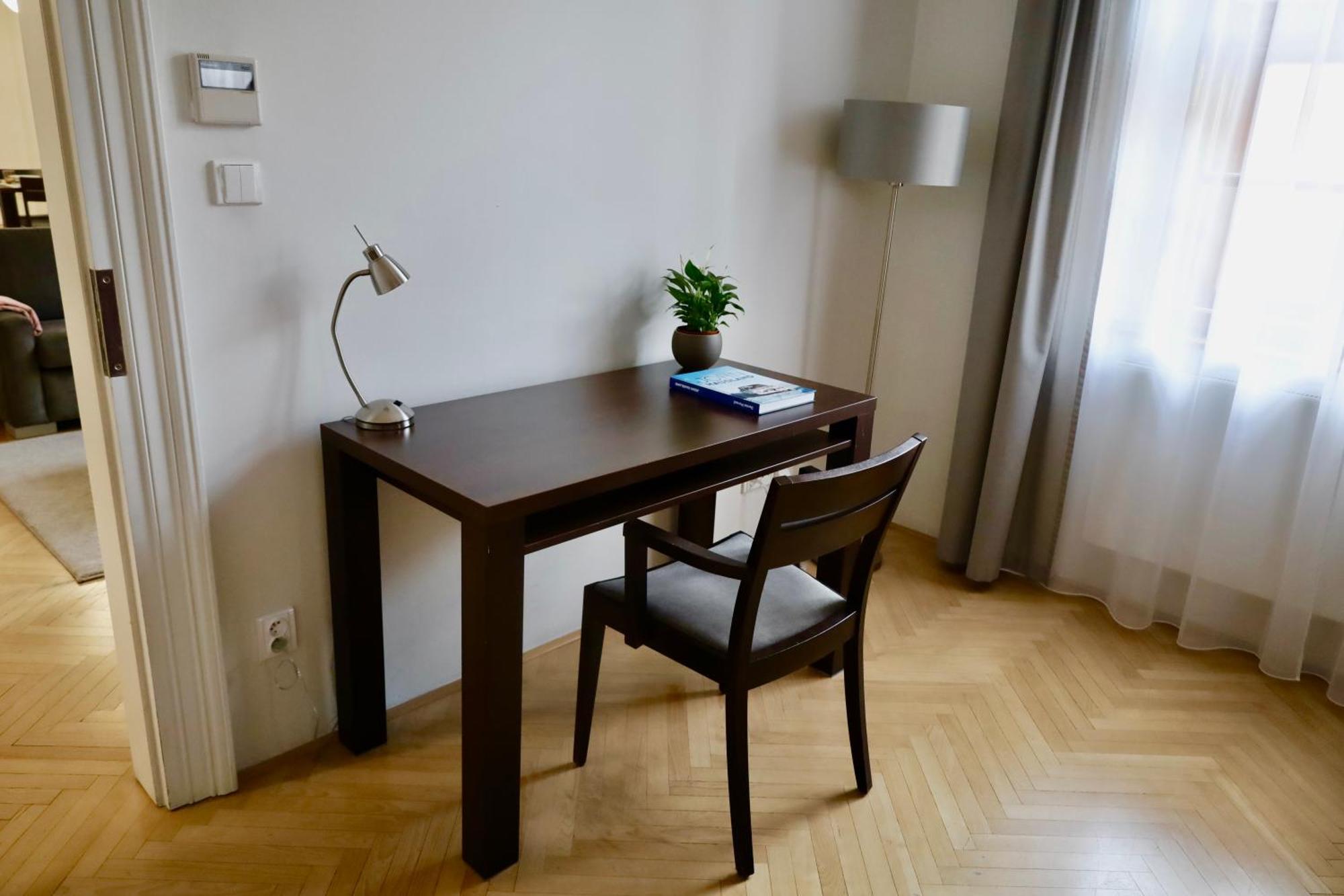 Rezidence Ostrovni Aparthotel Prag Exteriör bild
