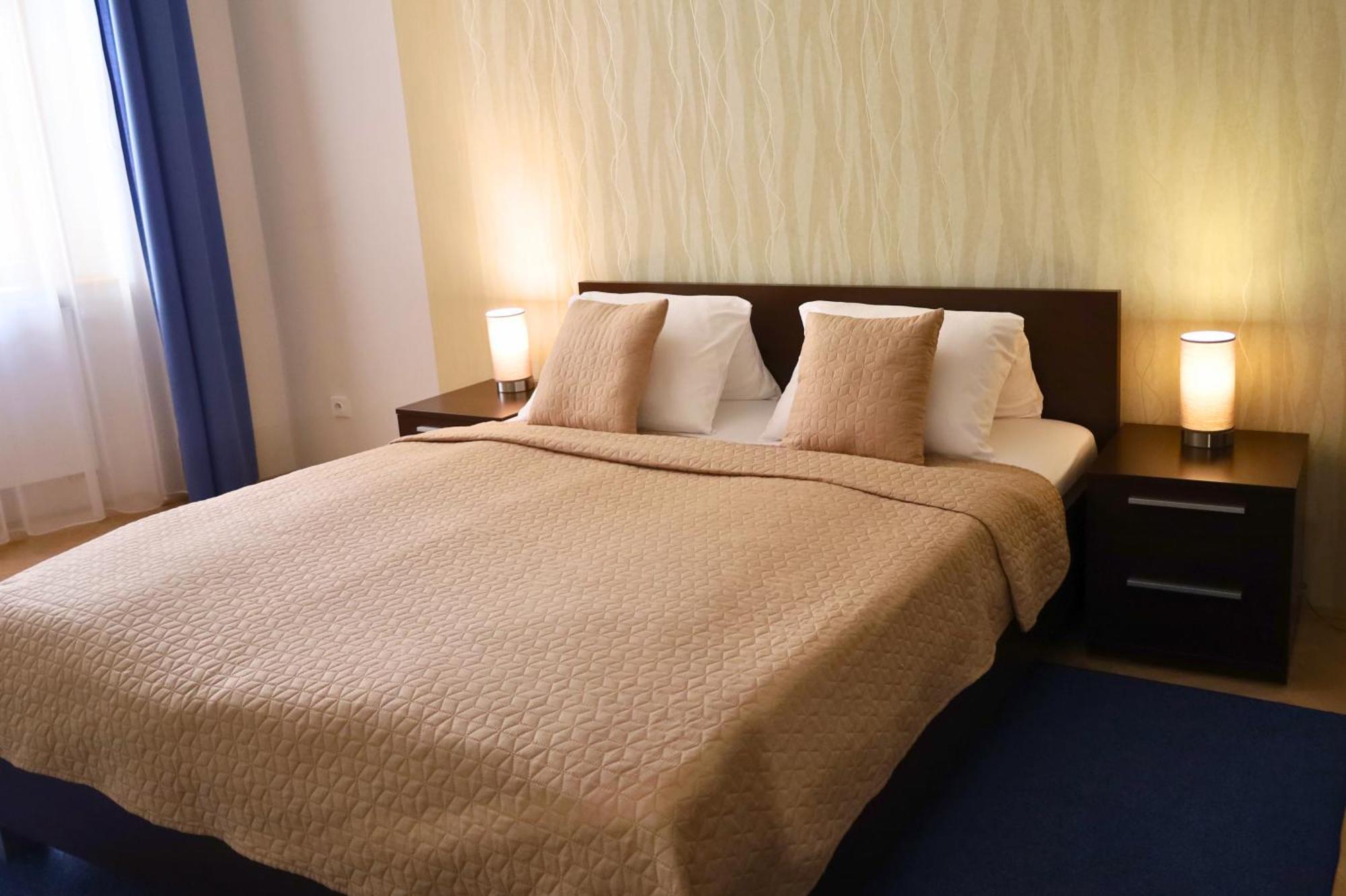 Rezidence Ostrovni Aparthotel Prag Exteriör bild