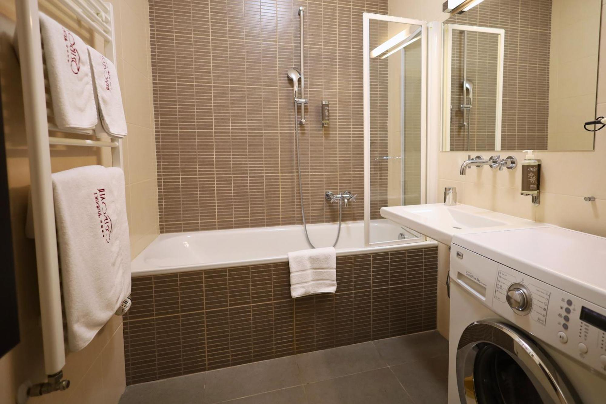 Rezidence Ostrovni Aparthotel Prag Exteriör bild